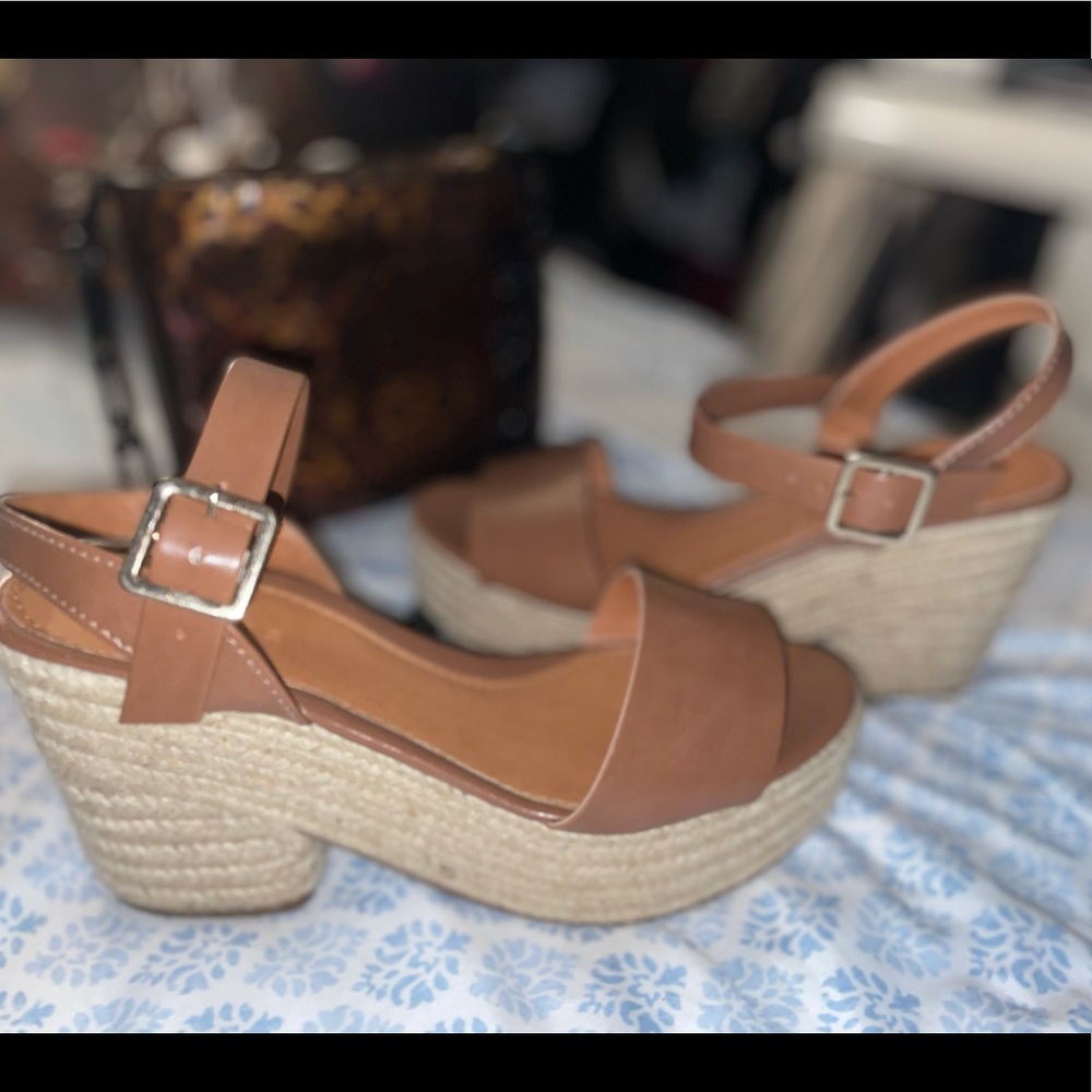 Heel - Picture 3 of 3